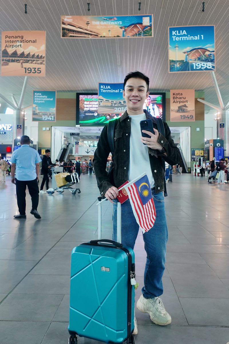 JC 在吉隆坡国际机场出发